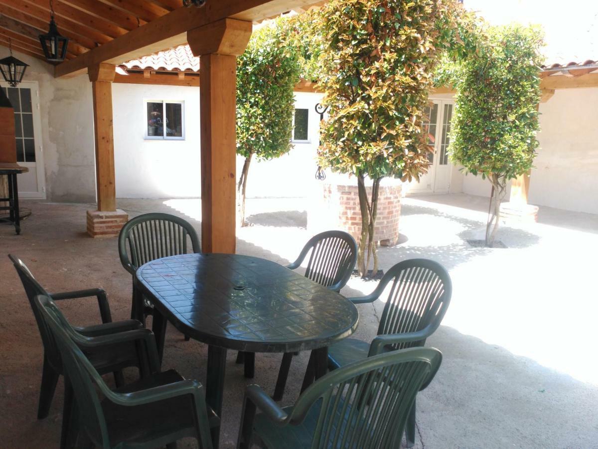Apartamentos La Casona De Ezcaray Con Terrazas Y Patios Individuales Exterior foto