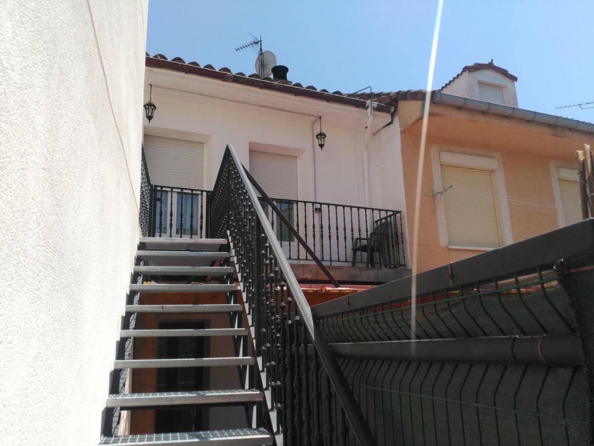 Apartamentos La Casona De Ezcaray Con Terrazas Y Patios Individuales Exterior foto